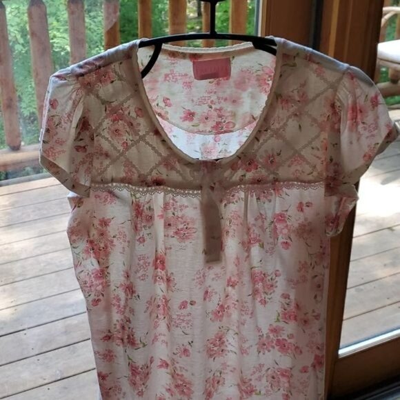Pink Label Vintage White Floral Graphic with Lace SS Midi Sz. M Nightgown - Picture 2 of 7